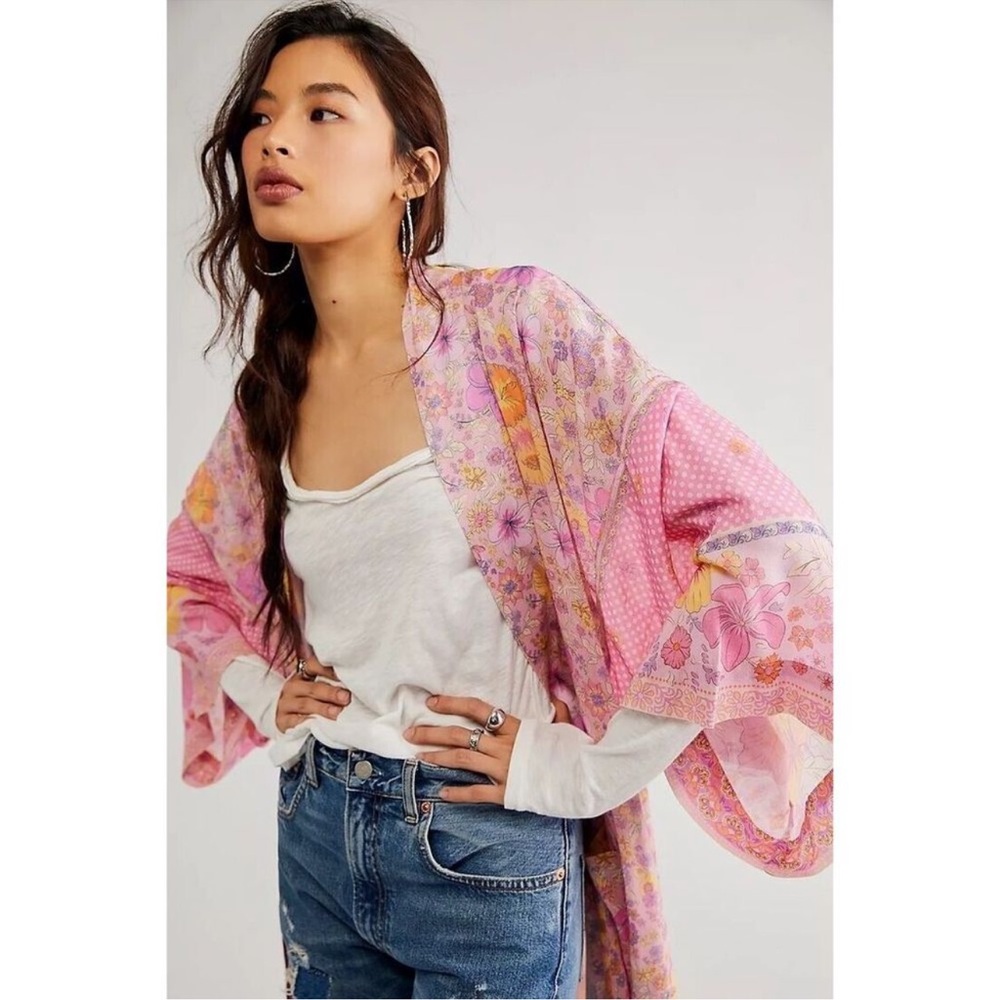 Spell Pink Floral Hibiscus Kimono Robe